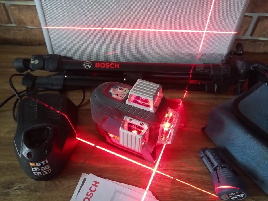 Bosch gll 3-80 C laser krzyżowy ,   statyw