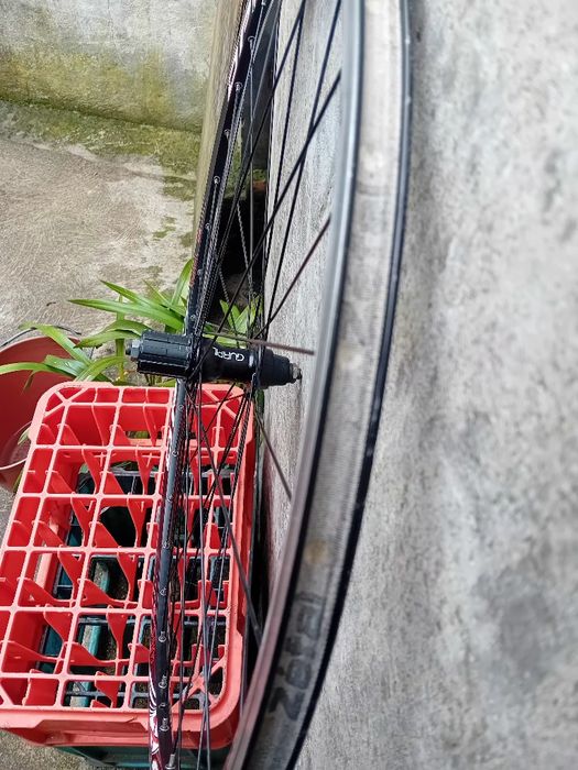 Roda traseira 700 semi-nova
