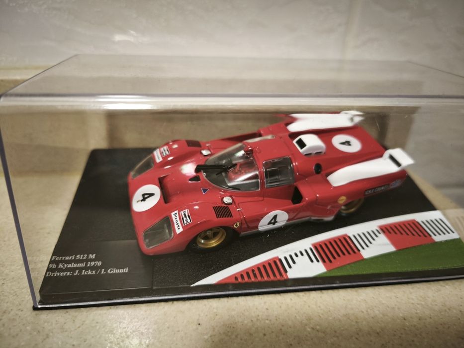 Carro de coleção novo " Ferrari