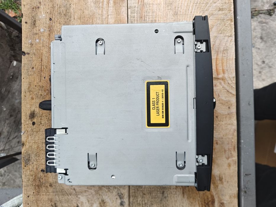 Продам автомагнитолу Peugeot RNEG с навигацией.