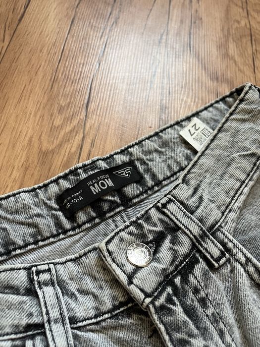 Жіночі джинсові шорти MOM