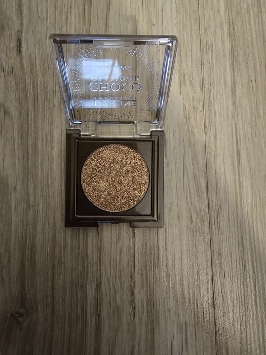 Sprzedam nowe cienie do powiek