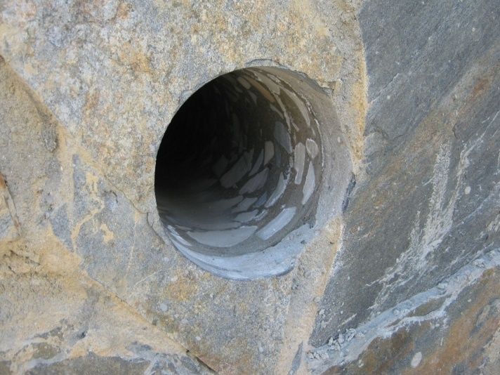 Алмазне свердління (буріння) отворів