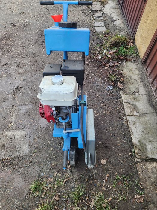 Piła spalinowa do asfaltu samojezdna HONDA