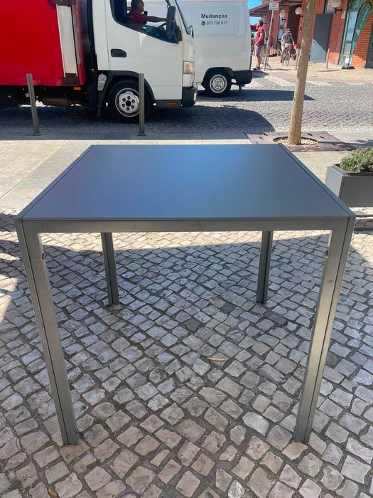 Mesa de Exterior metal e vidro