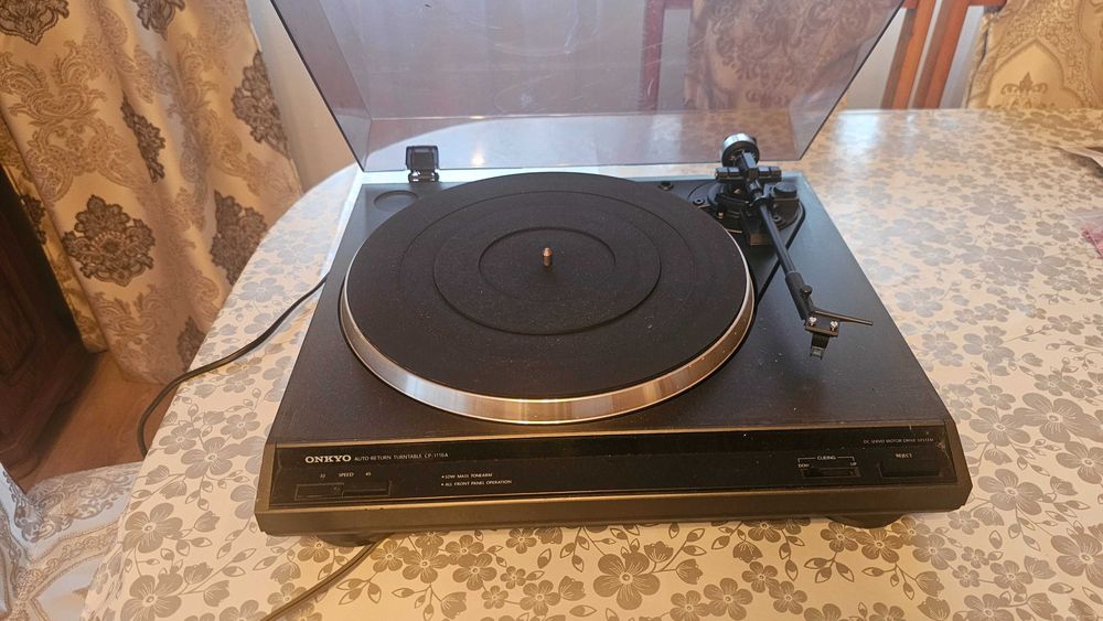 Gramofon Onkyo CP1116A