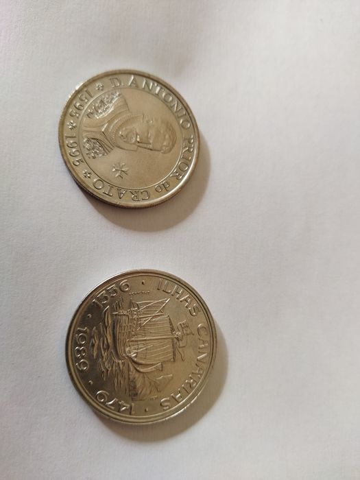 Moedas comemorativas de 100 e 200 escudos