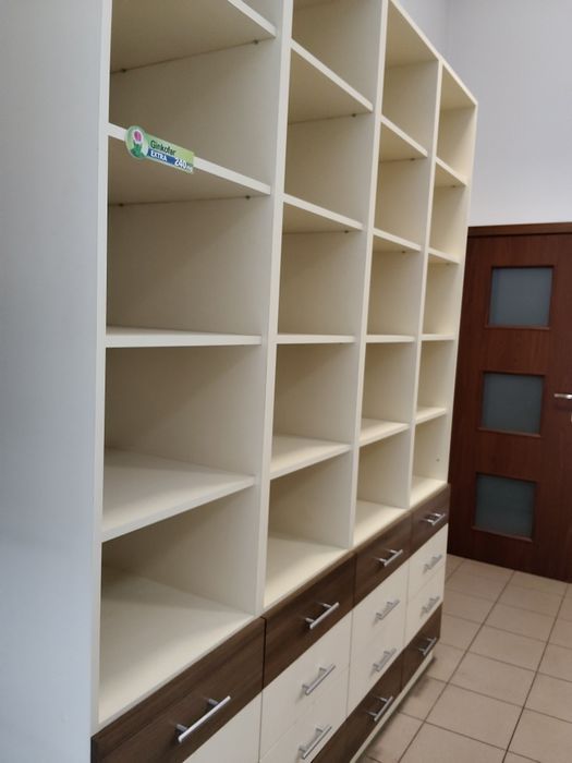 Meble sklepowe, regały, półki, szafki