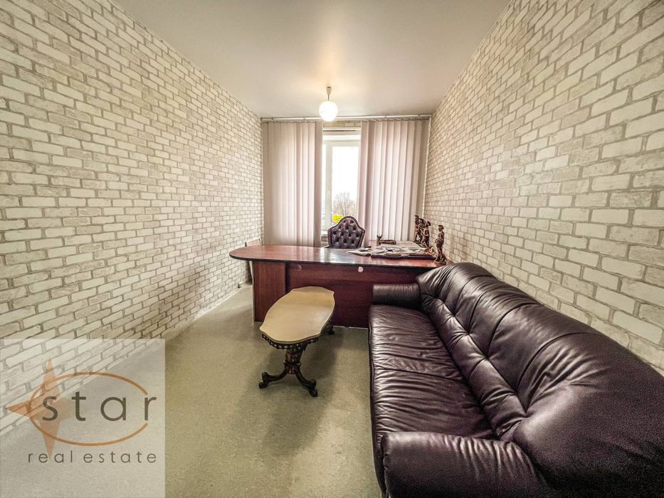 Офіси з ремонтом і меблями по 17 м2 за 3000 грн плюс світло