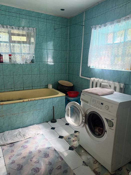 Продам  цегляний 2 поверховий будинок зі зручностями в с. Суйми  .