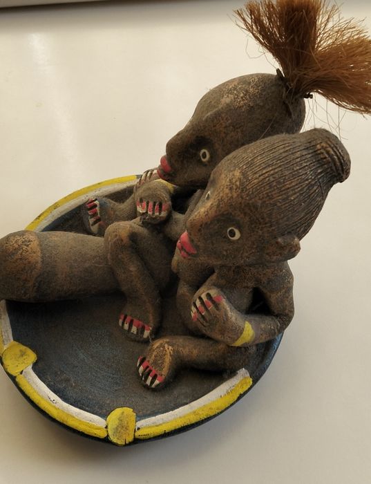 Estatueta  africana em loica ou bárro