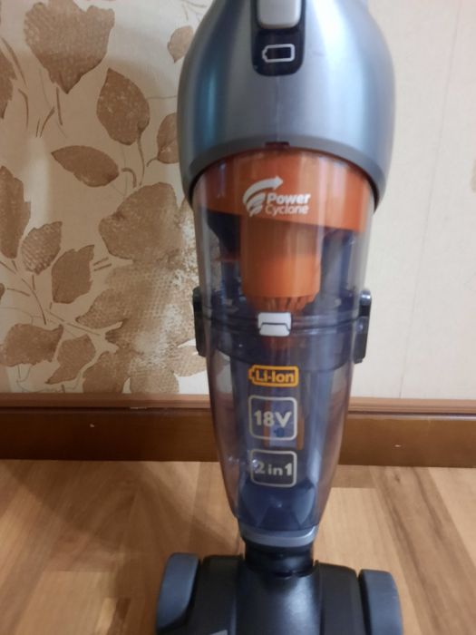 Продам беспроводной пылесос Philips Power Pro Duo бу