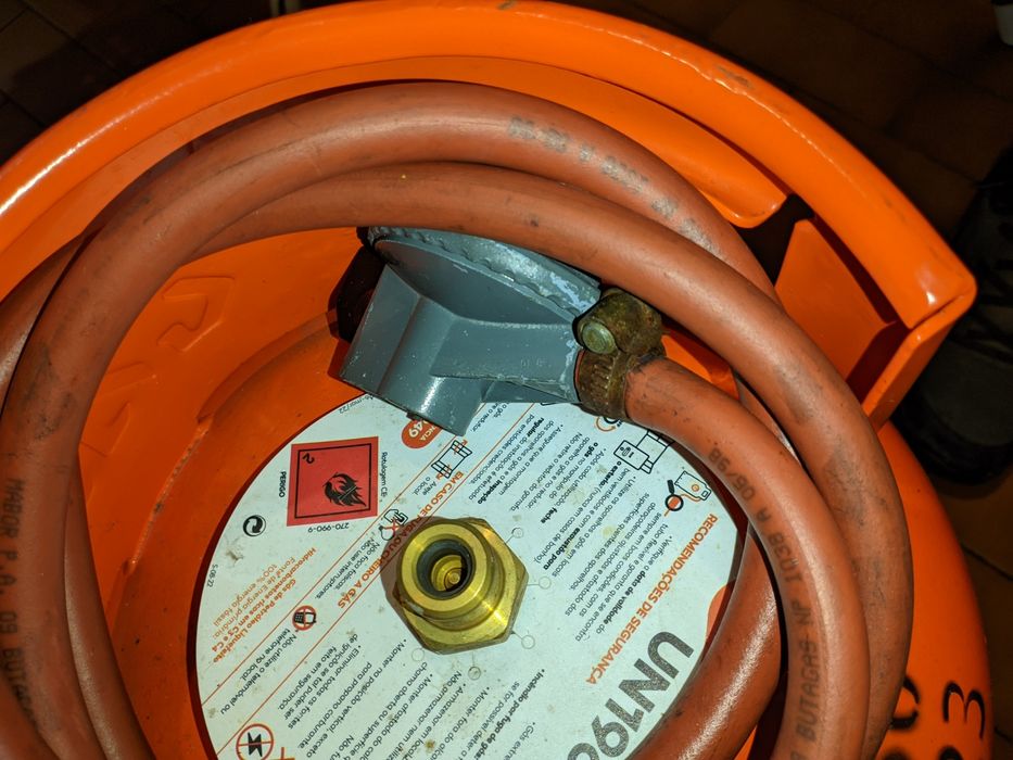 Botijão Galp com mangueira