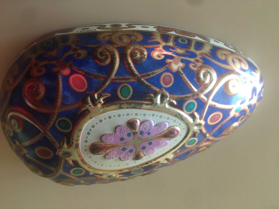 Яйцо металлическое коробка