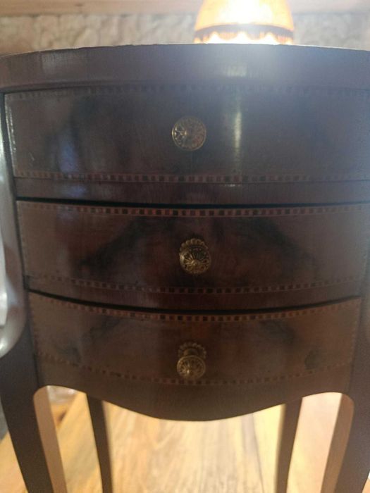Antiguidades/Coleções Título: Mesa de Apoio Francesa Séc. XIX – Estilo Transição – Marchetaria Fina