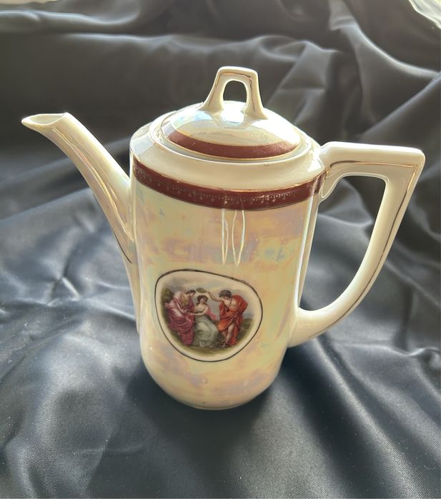 Bule de porcelana com pintura