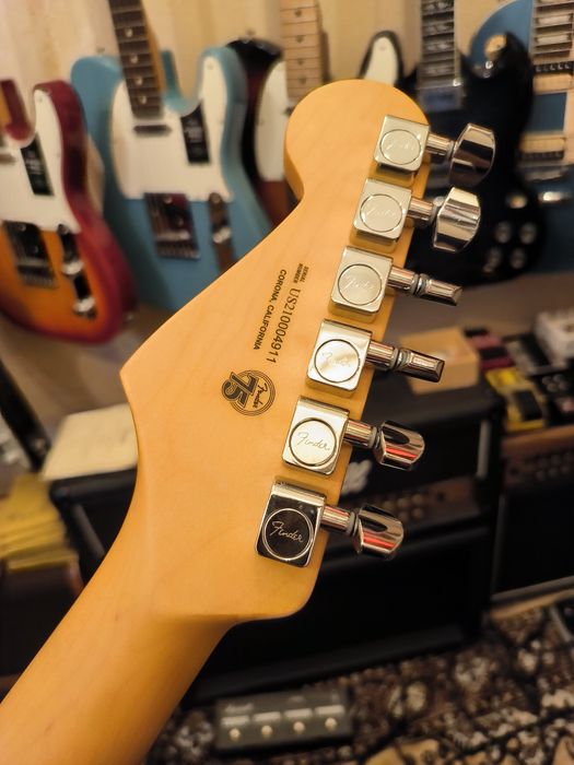 Fender® American Professional II Stratocaster® '2021 Mercury