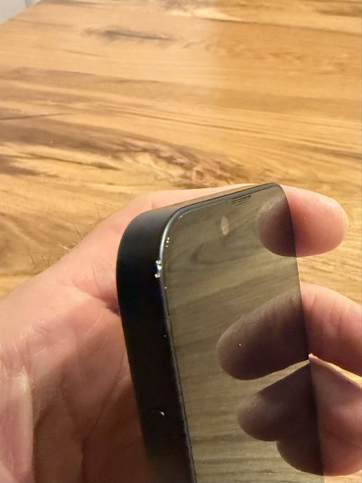 Iphone 16e - marzec 2026