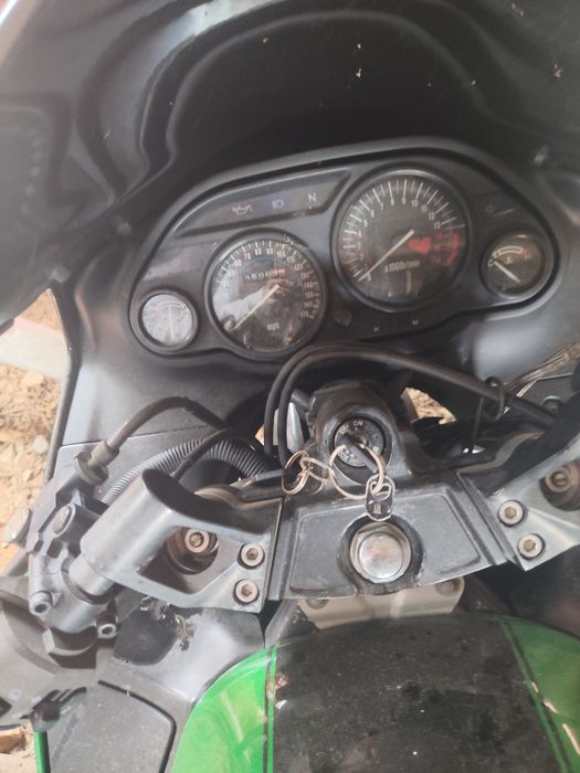 Mota Kawasaki ZZ R 600