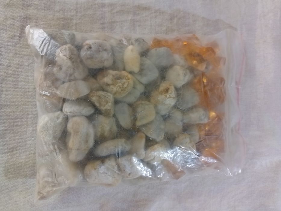 Камушки-камни (горной речки) для аквариума-декоративные.- 1 кг.