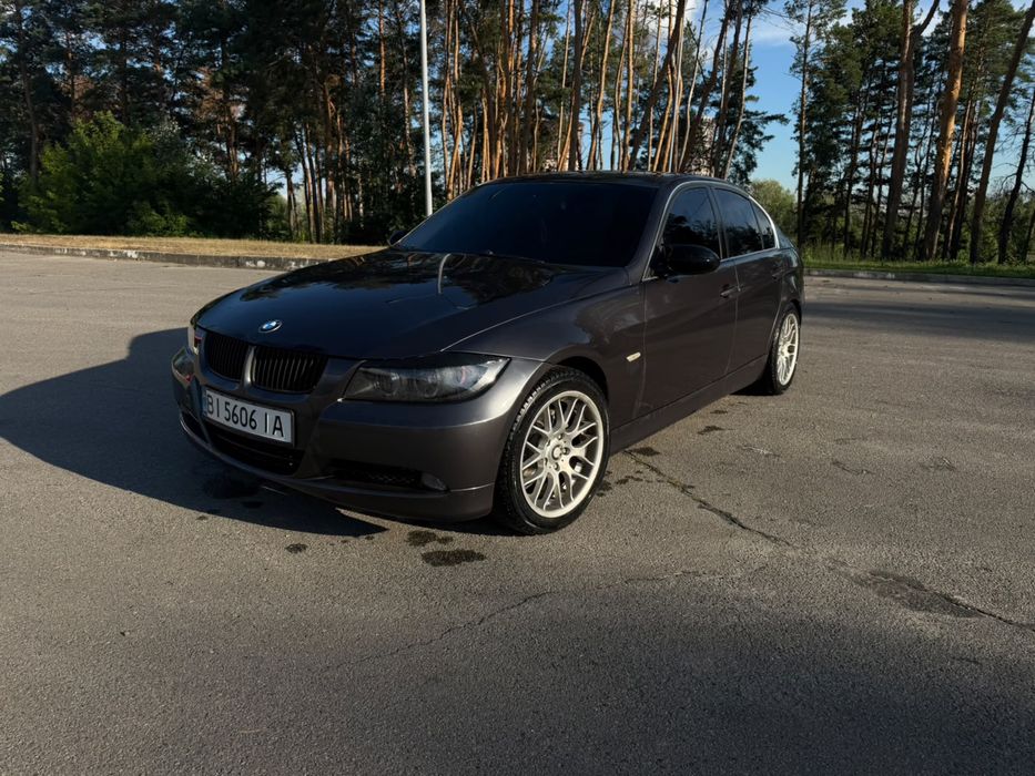 BMW E90 325xi седан автомат 2005