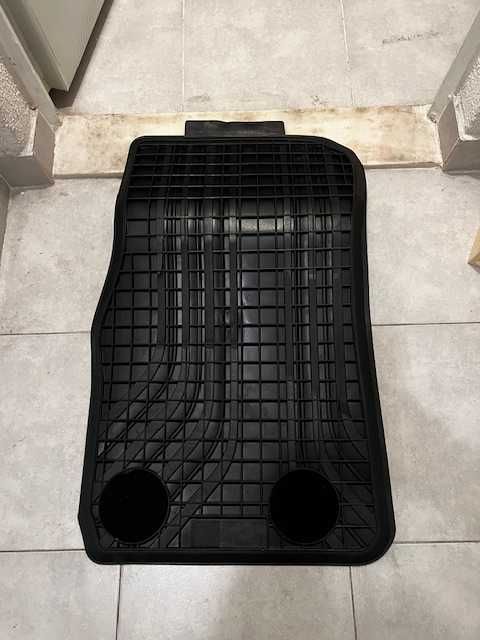 Tapetes de Borracha BMW Serie 1 (F20) - Originais de 2025 (2 Tapetes)