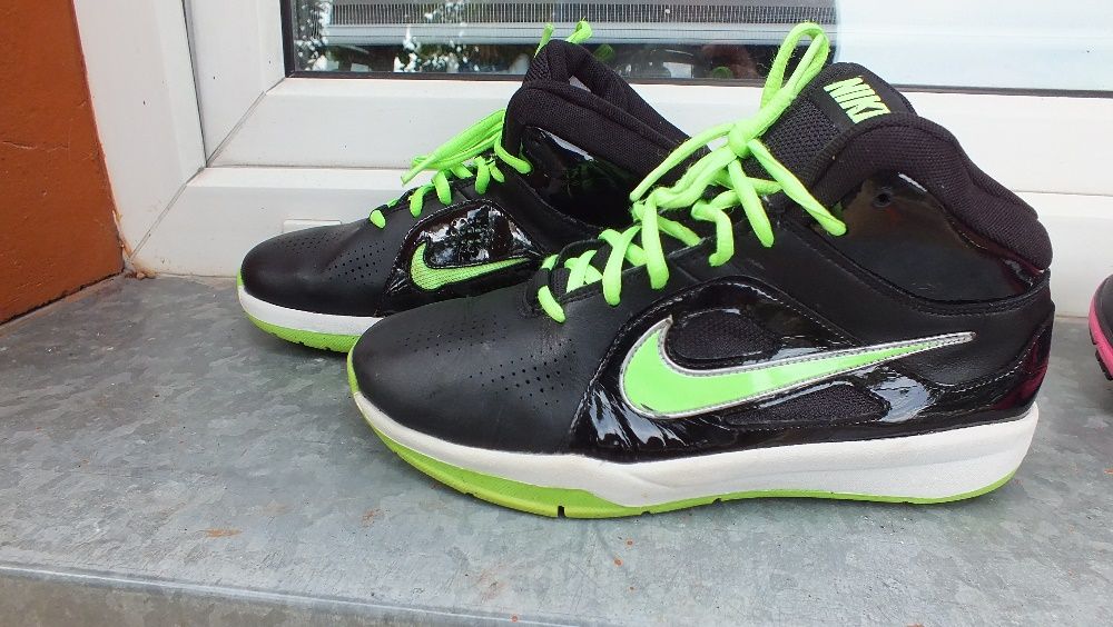 Super buty sportowe wysokie marki nike w roz 40