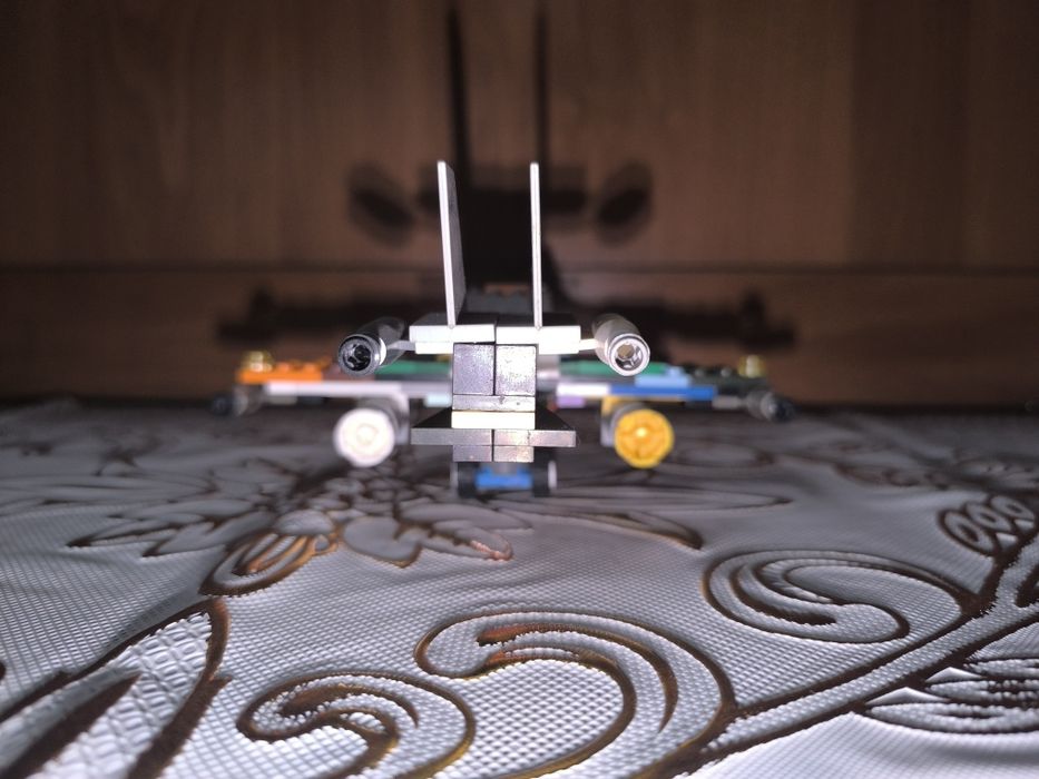 Продам лего истребитель