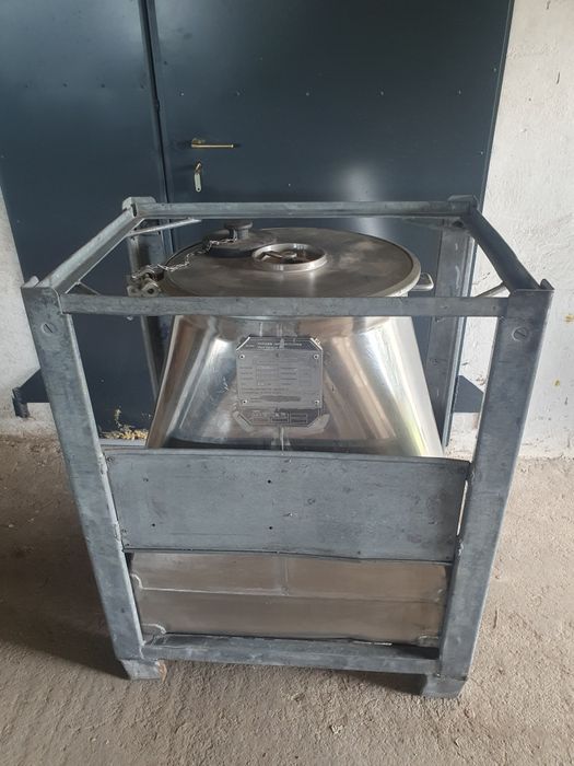 Zbiornik ze stali nierdzewnej 250l z mieszadłem, mieszalnik