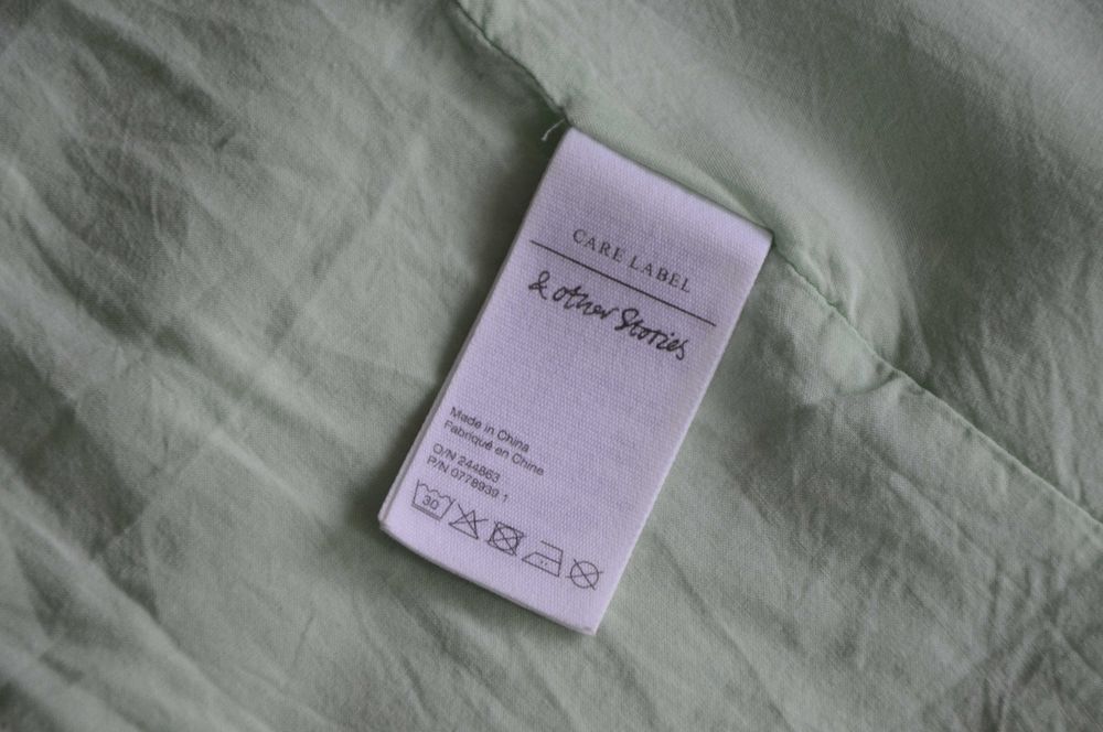 & Other Stories długa jasnozielona satynowa sukienka 34 XS