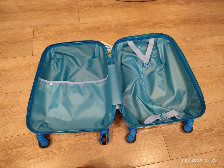 Nowa walizka podróżna dla dziecka Robot