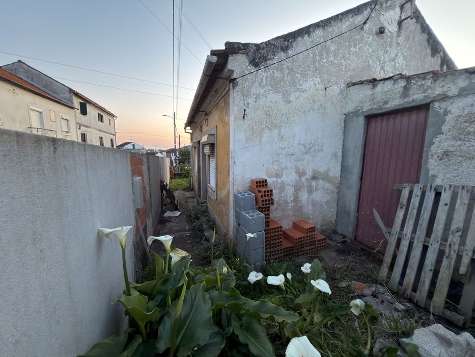 Moradia para recuperar com 650m2 de terreno