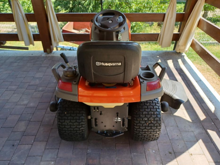 Traktorek Kosiarka Husqvarna YTH2425 24KM, 2 cylindry, pompa oleju