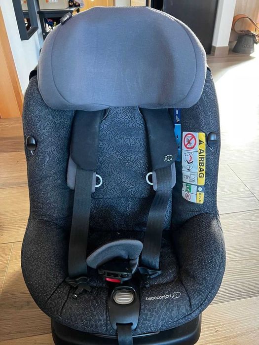 Дитяче автокрісло, поворотне 360, BEBE CONFORT AxissFix