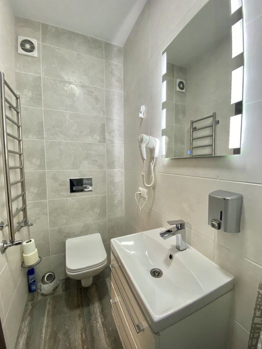 Світло є. Подобово квартира у новому домі з панорамою. Круг, вокзал.