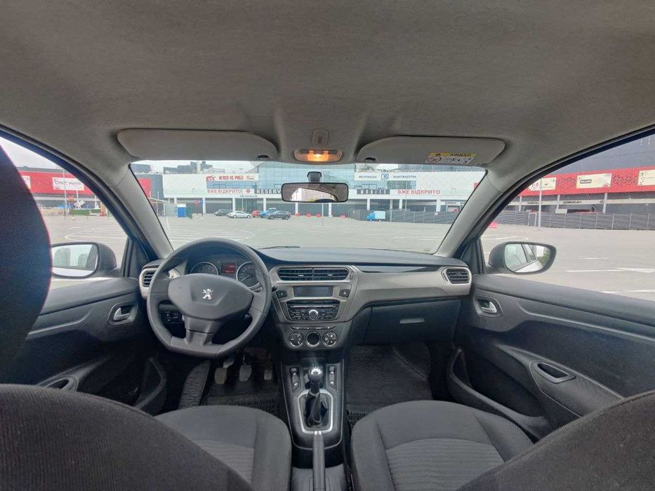 Оренда авто в таксі