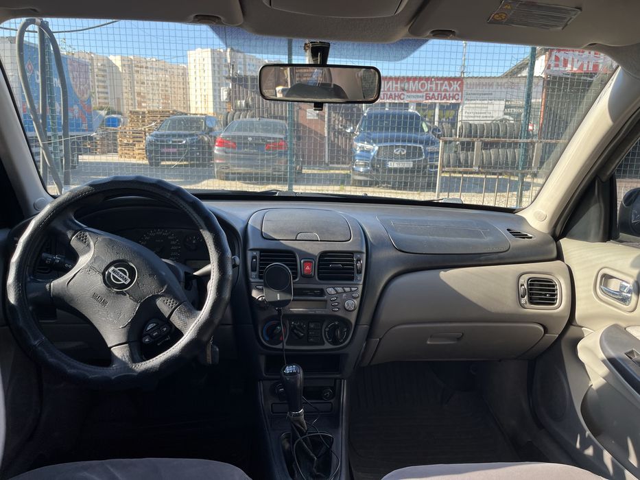 Nissan Almera n16 2002 року випуску