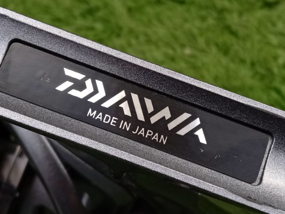 Carreto DAIWA Luvias 3012H (Bóia, Spinning)
