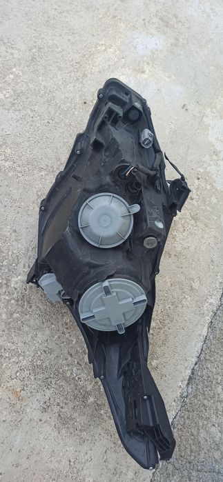 Peças Toyota Avensis T27 2011