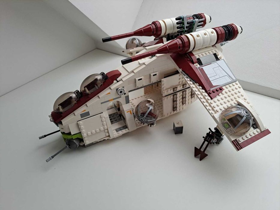 Набір LEGO Star Wars Republic Gunship 75021, повністю укомплектований, з інструкцією та коробкою