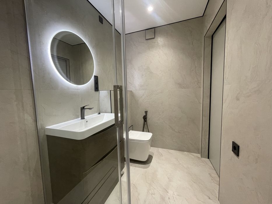 3 кім.квартира з Новим ремонтом Укомплектованою кухнею Панчішна ф-ка