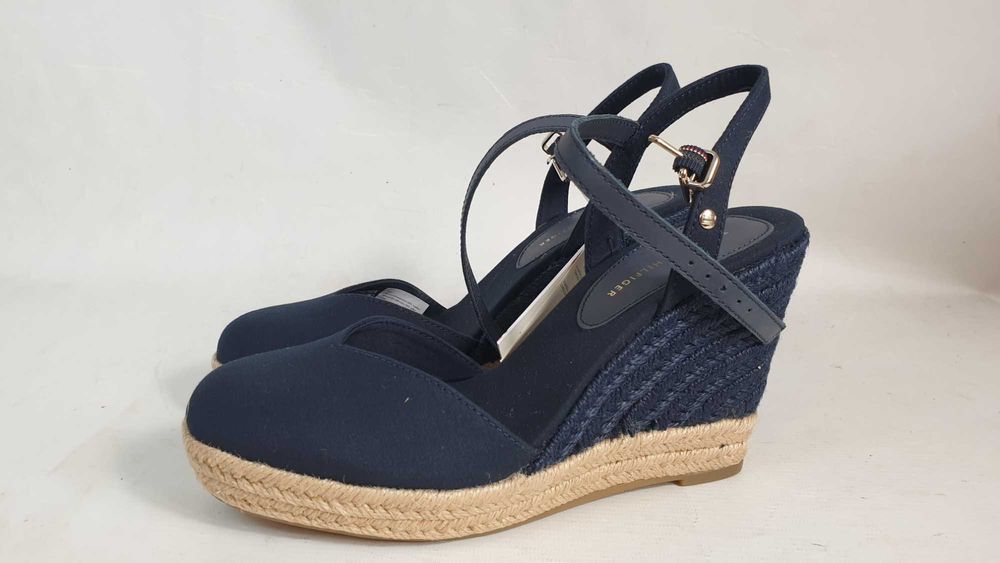 TOMMY HILFIGER sandały na koturnie  damskie   rozmiar  39