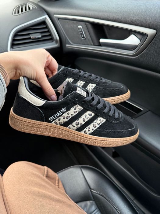 Жіночі кросівки Adidas Spezial Black Leopard чорні леопардові вставки