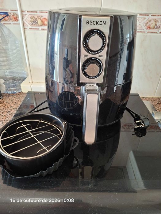 Air Fryer Becken 2,5 l com 3 acessórios. Como nova.