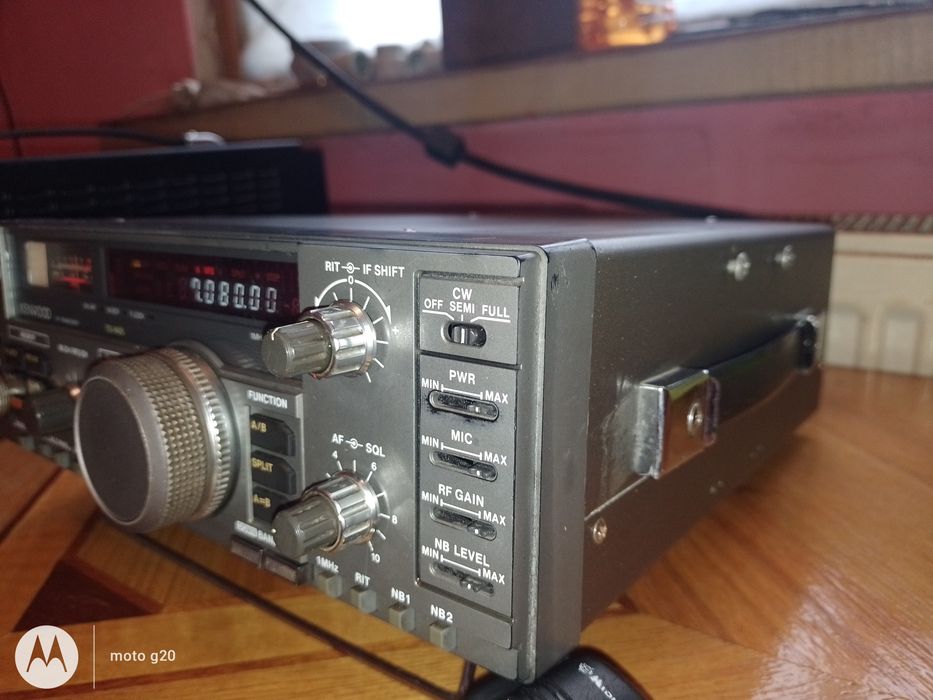 КВ трансивер Kenwood TS-140