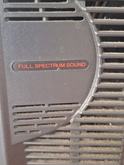 Tv Sony Trinitron cores a funcionar