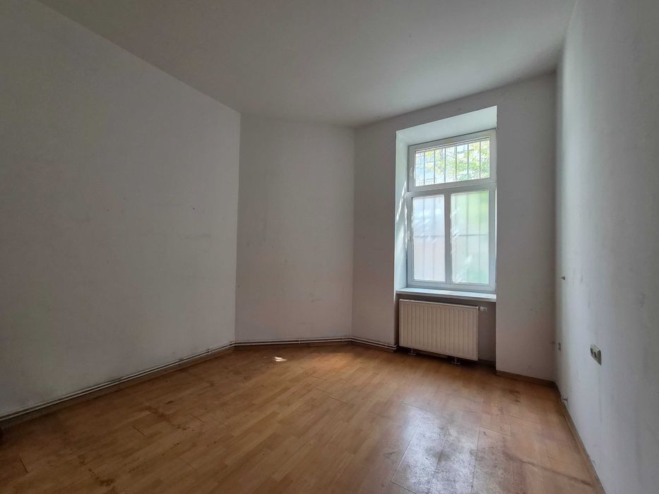 Lokal 130m2, handel/usługi/biura, ścisłe centrum, ruchliwa ulica, widoczny punkt