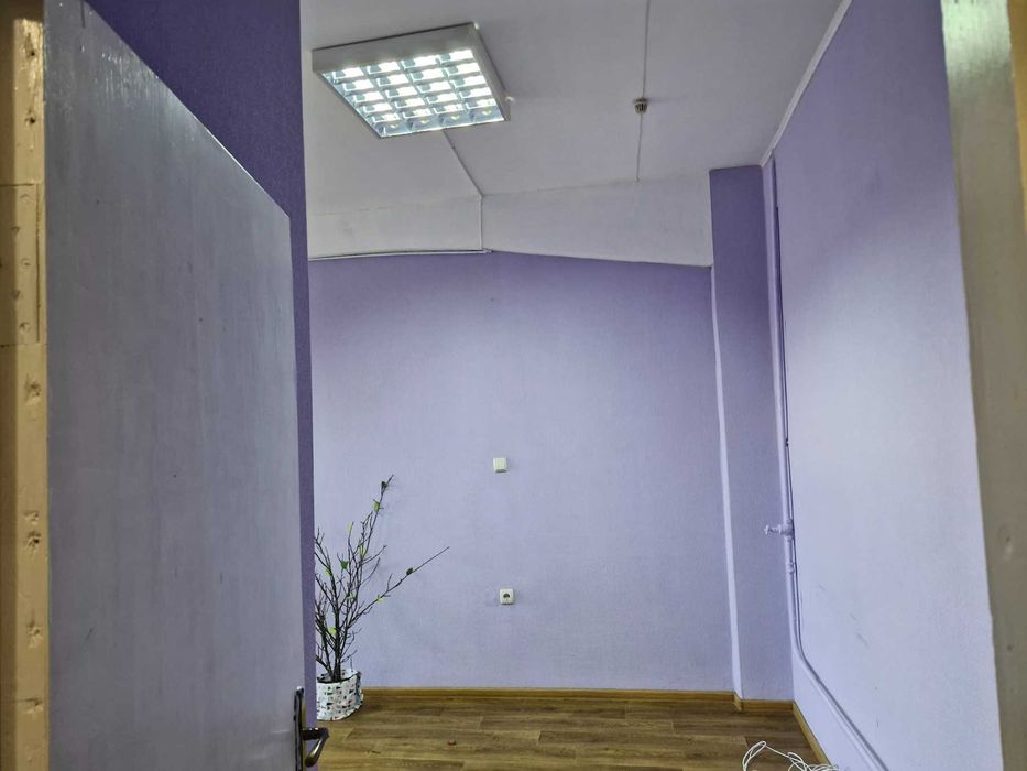 Центр. Продам приміщення, офіс. Окремий блок в бізнес-центрі.