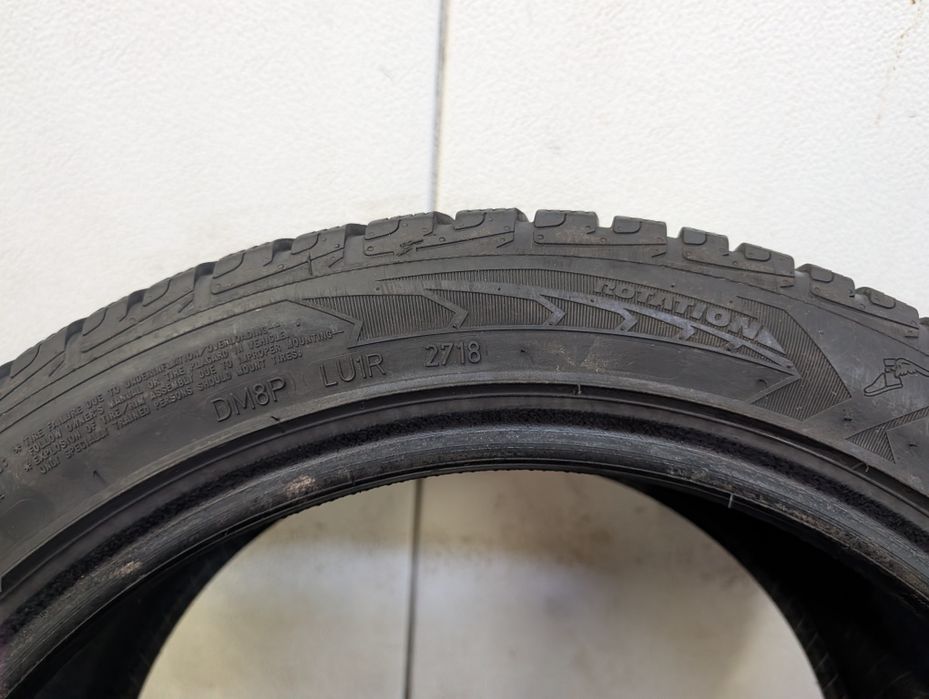 Opony zimowe Goodyear 235/45r17 18r6,8mm