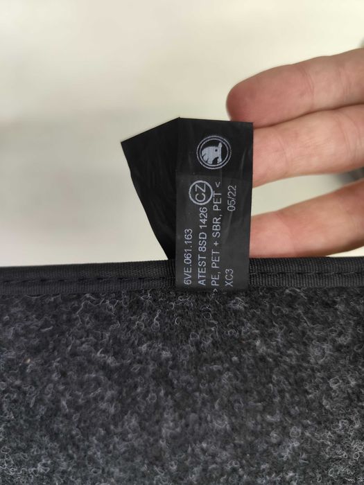 OEM oryginalna mata ochronna bagażnika Skoda Fabia 4 / IV 6VE061163